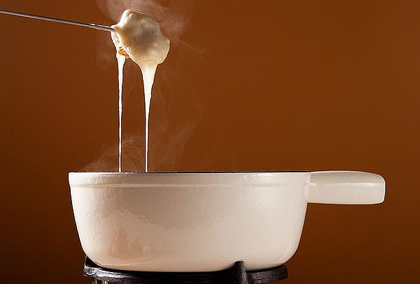 Chalet Suizo: Fondue Sunset + Bebida en Park Way o Usaquén