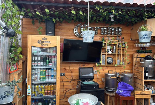 2 Hamburguesas Artesanales + Bebida + Papas