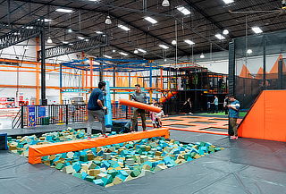 Extra Time - Entrada Premium: Paga 2 Horas y Disfruta 3