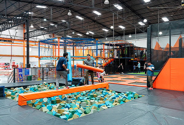 Extra Time - Entrada Premium: Paga 2 Horas y Disfruta 3