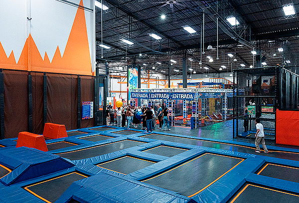 Extra Time - Entrada Premium: Paga 2 Horas y Disfruta 3