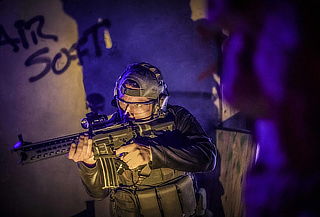 2 Horas de Juego en Airsoft Club House con Réplica de Arma