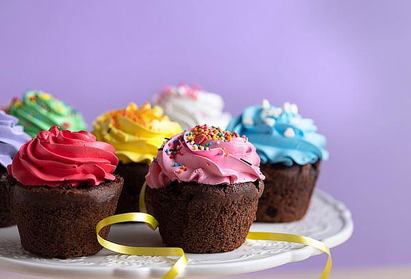 70 Mini Cupcakes Decorados + Tarjeta con Mensaje