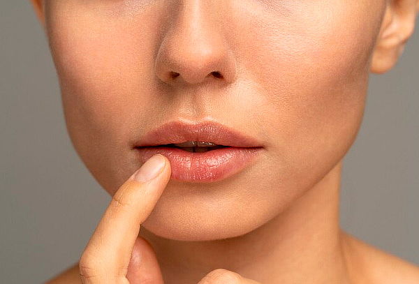 Hidralips: Hidratación y Color con Ácido Hialurónico