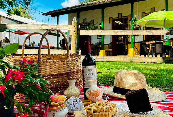 Plan Perfecto para 2: Picnic + Alimentación Tutucán Rionegro