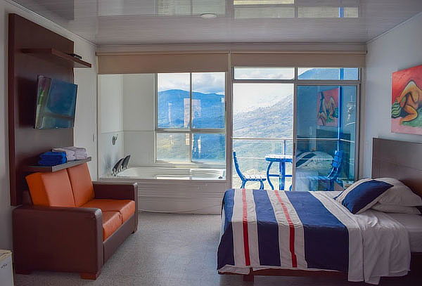 2 Noches / 3 Días en Pareja en Chinauta + Desayuno