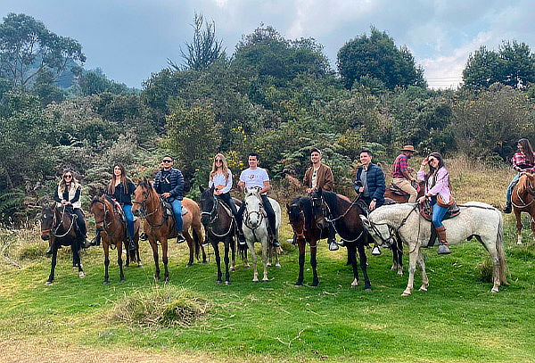 Cabalgata en La Calera para 3 o 5 Personas + Canelazo
