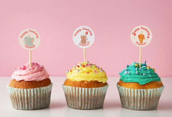 50 Cupcakes Medianos + Tarjeta Personalizada