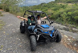 Pasadía para Dos Personas con Canopy + Tubing + Buggies