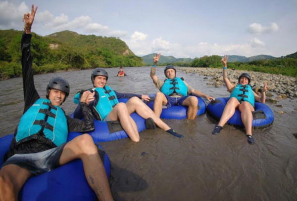 Pasadía para Dos Personas con Canopy + Tubing + Buggies