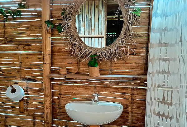 Noche para Dos Personas en Cabaña Mar de Luna + Jacuzzi