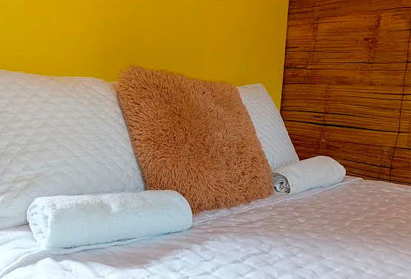 Noche para Dos Personas en Cabaña Mar de Luna + Jacuzzi