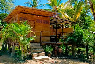 Noche para Dos Personas en Cabaña Mar de Luna + Jacuzzi