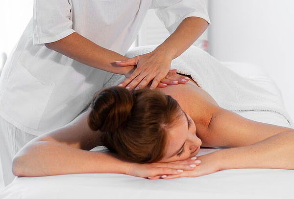 Masaje Sueco para Mamá con Sauna o Jacuzzi en Chapinero