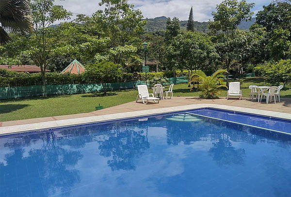 Villeta -1 Noche de  Alojamiento para 2 