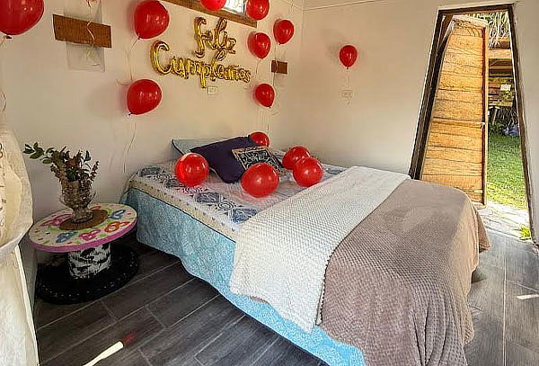 Magia y Romance en Barbosa: Glamping, Desayuno y Jacuzzi