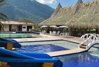 Amagá para 2: Día de Sol + Habitación + Almuerzo 