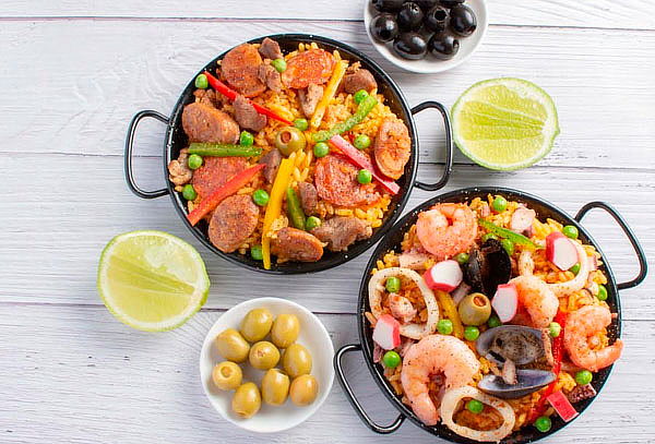 Plan Perfecto en El Retiro: Entrada, Paella y Cócteles