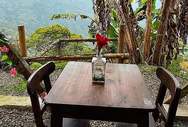 Plan para 2: Entrada + 2 Fuertes a la Parrilla + Bebidas 