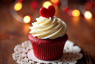 25 Cupcakes Medianos + Tarjeta San Valentín + Domo empaque