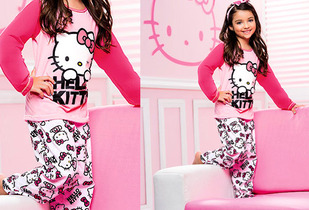 Pijama Hello Kitty Alumbra en la Oscuridad