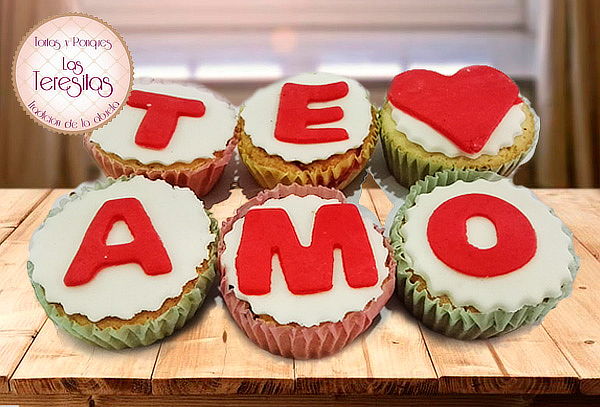 Dos Cajas de 6 Cupcakes Tematicos de Amor y Amistad