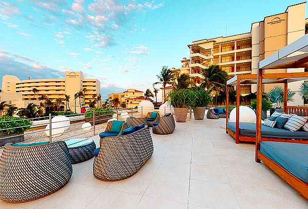 Hospedaje 5D/4N en Grand Park Royal + 2 Menores y más.