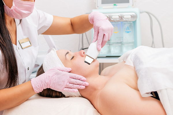 Hydrofacial limpieza facial e hidratación de grado médico