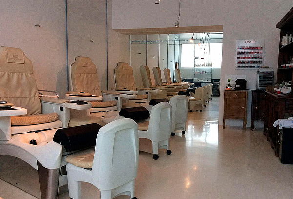 Manicure y Pedicure + Gelish en ALMAVIVA Spa Condesa