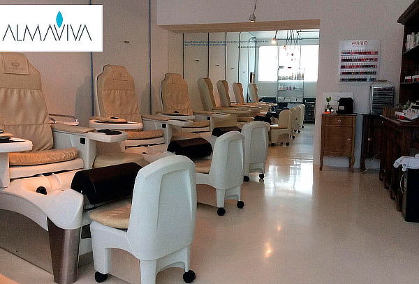 Uñas de acrílico en  ALMAVIVA Spa Condesa