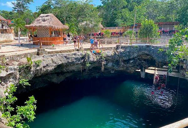 TOUR VIP. VISITA LAS ZONAS ARQUEOLÓGICAS DE TULUM Y COBÁ