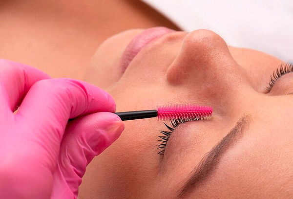 Lash Lifting + keratina en Pestañas + y Más