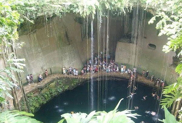 Tour Chichen Itzá + Buffet + Cenote +  Visita a Valladolid