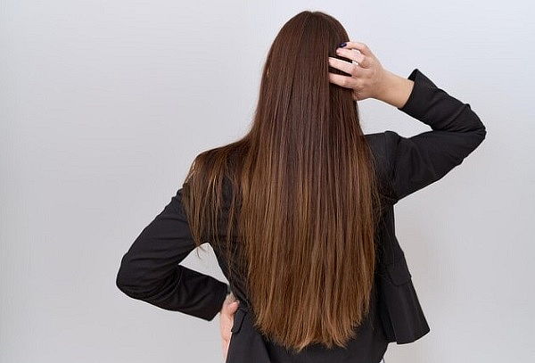 Extensiones de cabello: alargamiento con técnica microchip