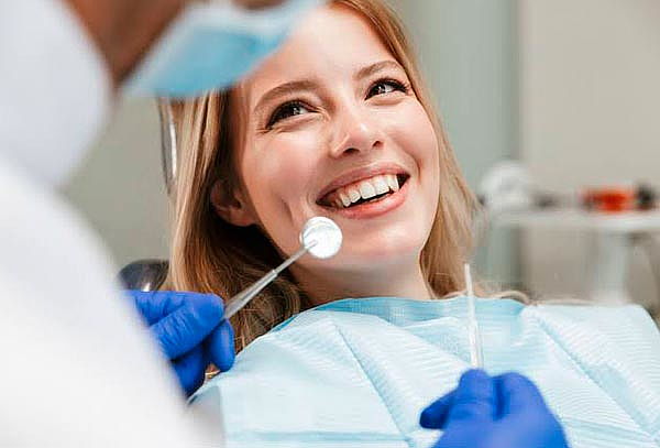 Incrustación Dental o Corona Estética Libre de Metal