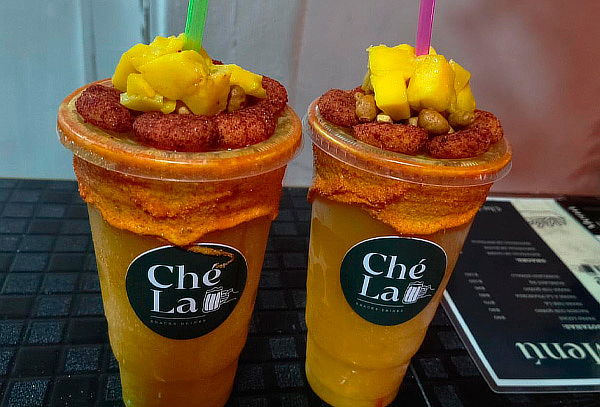 Empanada + Michelada de mango 1lt