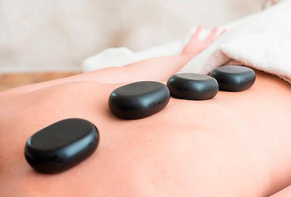 Masaje Descontracturante en espalda, piernas y cabeza