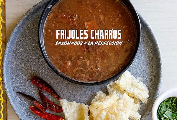 Frijoles charros + 2 Tacos en Titanes del Taco Parque AZTLÁN