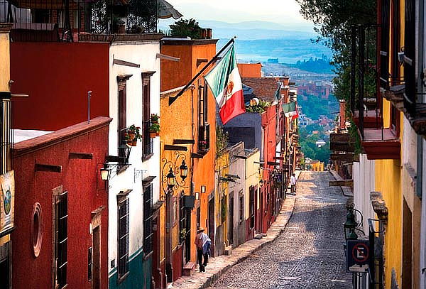 Viaja a San Miguel Allende + Dolores Hidalgo