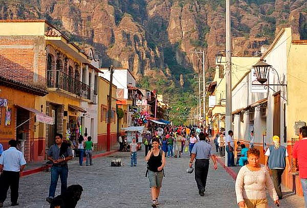 2 pueblos mágicos: TEPOZTLÁN  + Yecapixtla