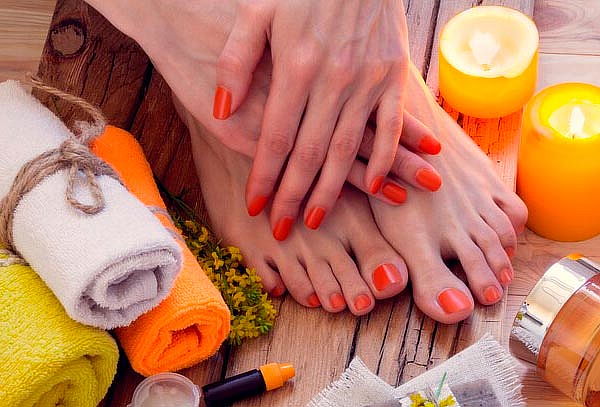 Luce unas manos y pies atractivos con Aplicación de Gelish