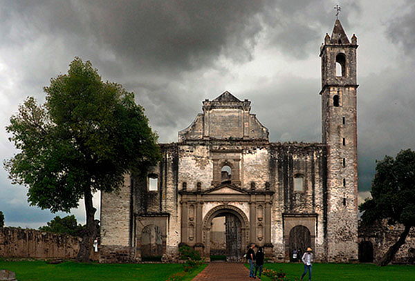 Recorrido mágico: Africam Safari + El Pueblo de Onix