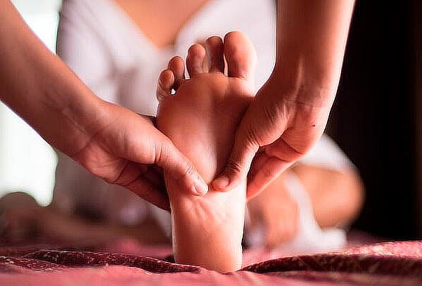 Reflexología en Pies con Exfoliación + Cuencos Tibetanos