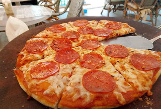 Barra de Pizzas, Diferentes Sabores por 1 hora con 30 min