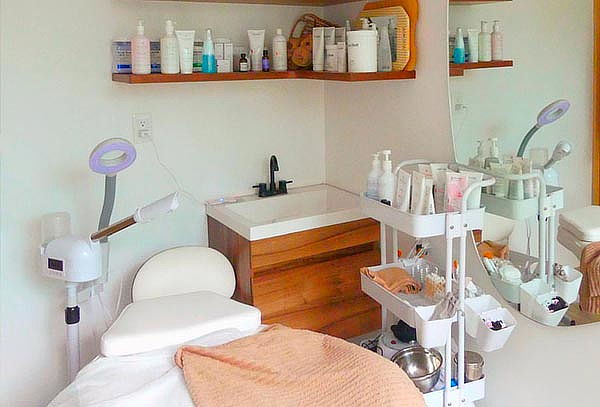Perfect Skin: 1,3 o 6 faciales de autor en The Salt Room 