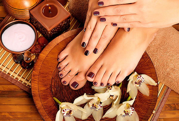 Manicure y pedicure + Gelish 