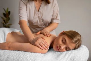 Day Spa para Mamá: Masaje + Reflexología + Mascarilla 