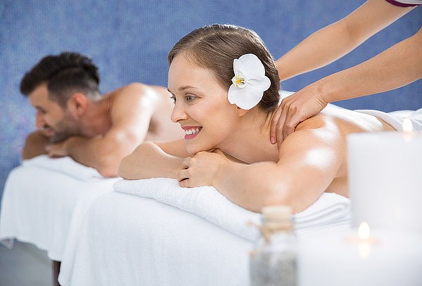 2 horas Day Spa Para 2: Masaje + Dermoabrasión + Envoltura