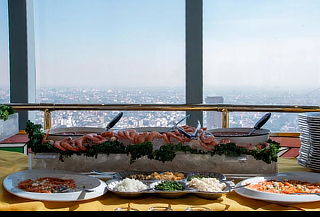 Brunch sábatino o dominical en Bellini: Buffet + Bebida