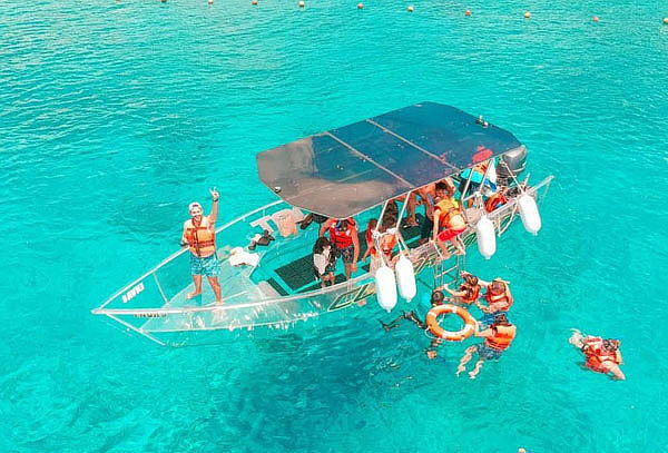 ¡Disfruta! Cozumel: Tour en Lancha Transparente y Más